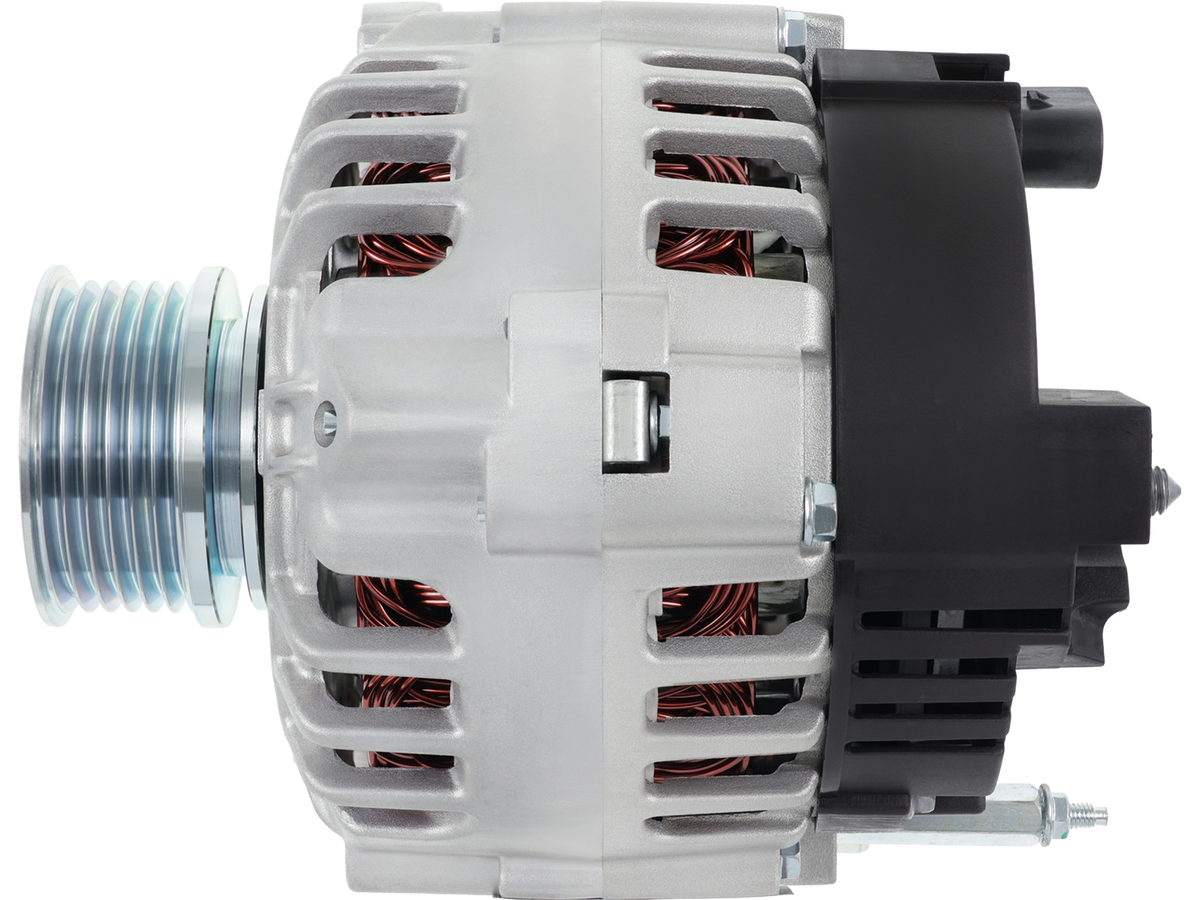 Alternateur Lucas LRB486 12V 90A – Compatible Audi, Seat et VW – OE SG9B087, fourni par distripiecesautos66, vue de profil avec poulie et connecteur visibles